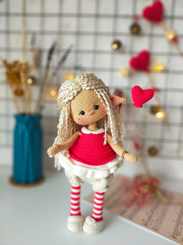 Amra-elf-amigurumi